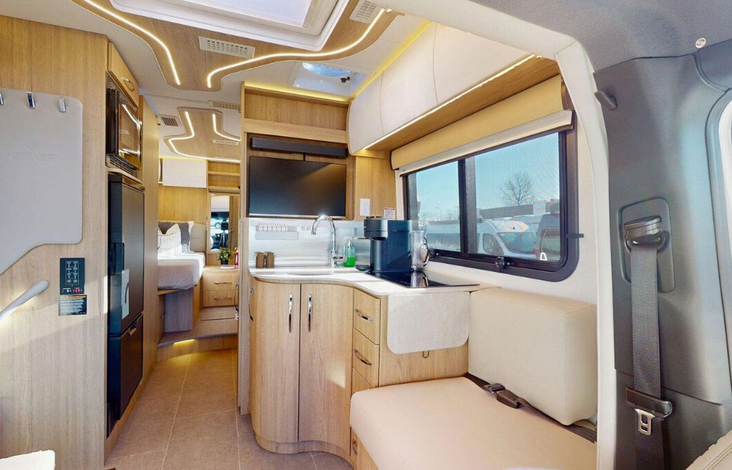 Class B+ Premium (Motorhome), , hi-res image number 6